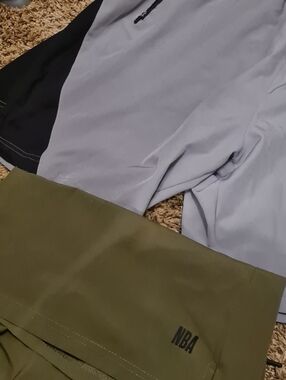 Men's Shorts in Variety of Sizes Small & Large.